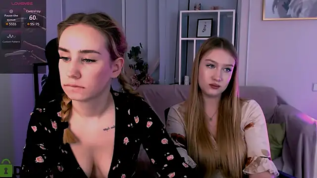 Snapshot of playful_sophie chatting on 01/28/25, 11:39 playful sophie online show from 01/28/25, 11:39