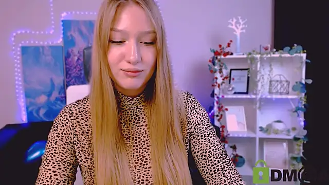 Snapshot of playful_sophie chatting on 02/20/25, 09:31 playful sophie online show from 02/20/25, 09:31