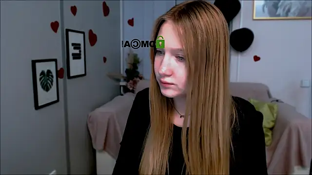 Snapshot of playful_sophie chatting on 02/25/25, 08:19 playful sophie online show from 02/25/25, 08:19