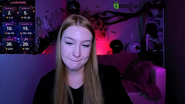 Snapshot of playful_sophie chatting on 10/22/25, 01:33 playful sophie online show from 10/22/25, 01:33