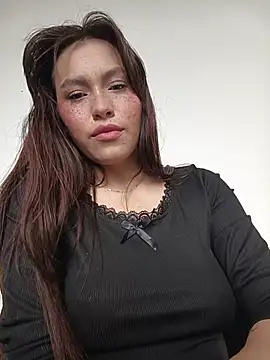 Snapshot of eriika_deep_ chatting on 07/08/26, 06:12 eriika deep online show from 07/08/26, 06:12