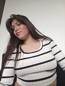 Snapshot of eriika_deep_ chatting on 07/12/26, 05:37 eriika deep online show from 07/12/26, 05:37