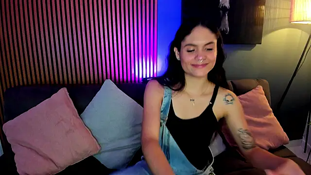 Gaby Ferrer online show from 10/28/25, 02:31