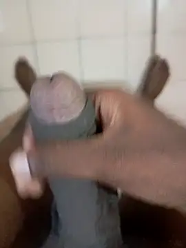 tharu111111 online show from 03/05/25, 12:11