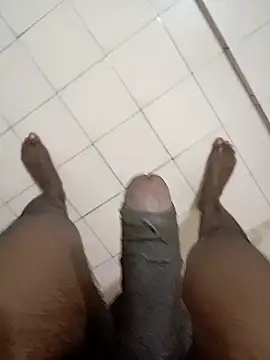 Snapshot of tharu111111 chatting on 01/17/26, 09:29 tharu111111 online show from 01/17/26, 09:29