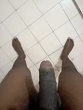 Snapshot of tharu111111 chatting on 01/31/26, 07:11 tharu111111 online show from 01/31/26, 07:11