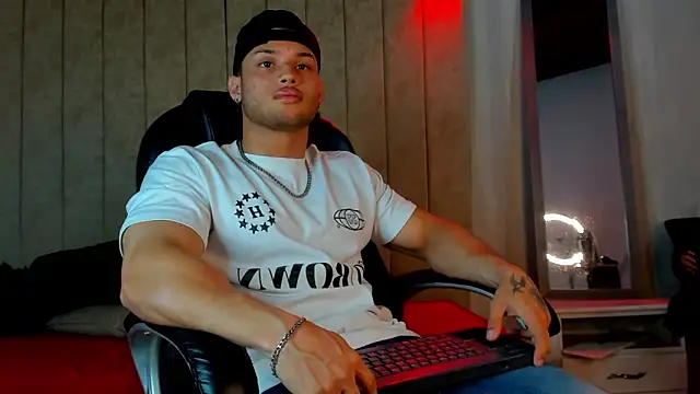 jeicob gagnon online show from 09/29/25, 05:45