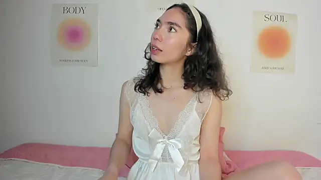 Ana is from Heaven online show from 10/02/25, 10:33