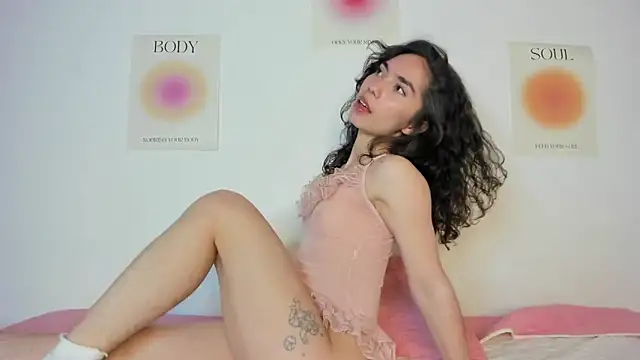 Ana is from Heaven online show from 10/08/25, 01:25