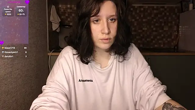 whatamarrie online show from 01/28/25, 02:21