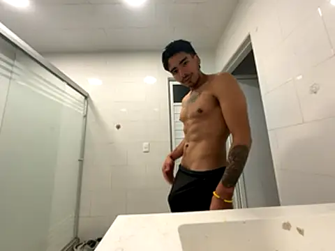 GIOOOO568 online show from 11/03/25, 07:20