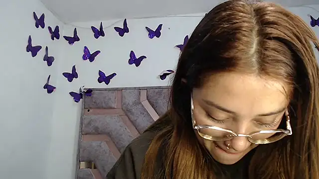 Snapshot of Anny_Fox- chatting on 03/07/26, 03:58 Anny Fox- online show from 03/07/26, 03:58