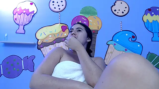 sweetfantacies18 online show from 02/21/25, 04:18