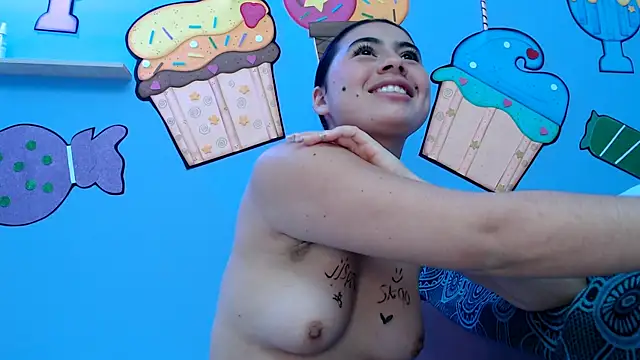 sweetfantacies18 online show from 02/23/25, 04:07