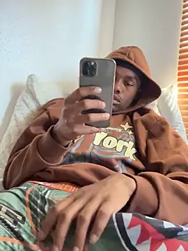 Snapshot of ccswoo chatting on 10/16/25, 06:20 ccswoo online show from 10/16/25, 06:20