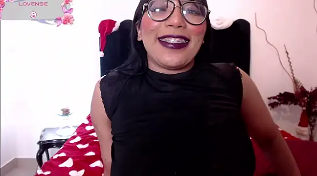 Snapshot of AmyBriiggs chatting on 12/27/24, 12:12 AmyBriiggs online show from 12/27/24, 12:12