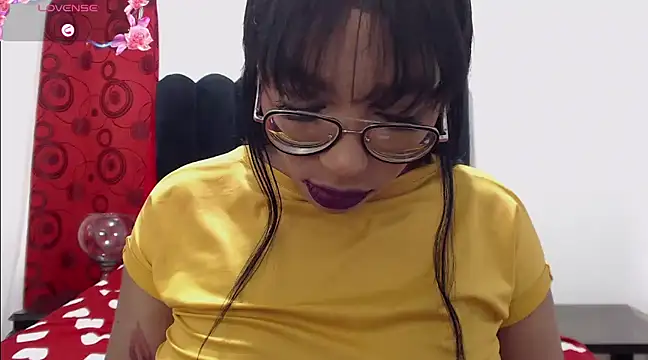 Snapshot of AmyBriiggs chatting on 01/12/25, 12:12 AmyBriiggs online show from 01/12/25, 12:12