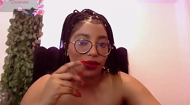 Snapshot of AmyBriiggs chatting on 02/01/25, 10:37 AmyBriiggs online show from 02/01/25, 10:37