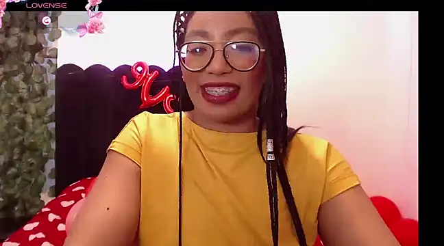 Snapshot of AmyBriiggs chatting on 02/15/25, 11:28 AmyBriiggs online show from 02/15/25, 11:28