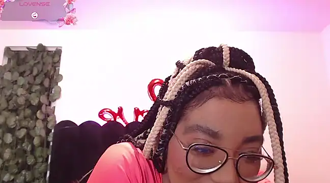 Snapshot of AmyBriiggs chatting on 03/09/25, 05:00 AmyBriiggs online show from 03/09/25, 05:00