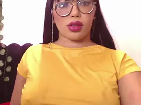 Snapshot of AmyBriiggs chatting on 09/13/25, 04:45 AmyBriiggs online show from 09/13/25, 04:45