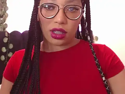 Snapshot of AmyBriiggs chatting on 10/13/25, 03:39 AmyBriiggs online show from 10/13/25, 03:39