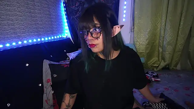 Snapshot of Eta_carinae chatting on 10/26/25, 06:19 Eta carinae online show from 10/26/25, 06:19