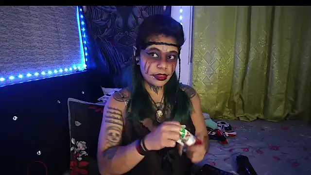 Snapshot of Eta_carinae chatting on 10/28/25, 12:36 Eta carinae online show from 10/28/25, 12:36