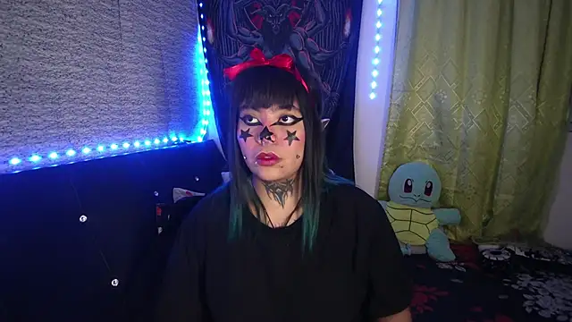 Snapshot of Eta_carinae chatting on 11/15/25, 03:04 Eta carinae online show from 11/15/25, 03:04