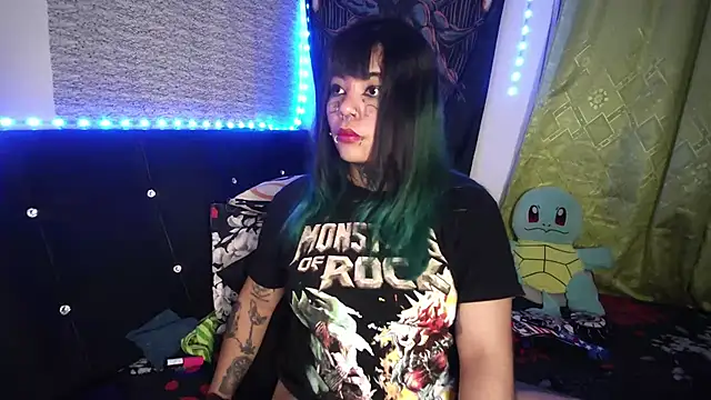 Snapshot of Eta_carinae chatting on 11/20/25, 03:28 Eta carinae online show from 11/20/25, 03:28