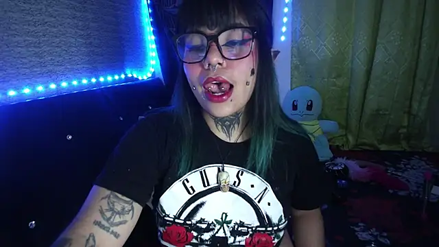 Snapshot of Eta_carinae chatting on 11/26/25, 02:56 Eta carinae online show from 11/26/25, 02:56