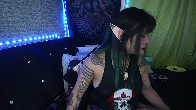 Snapshot of Eta_carinae chatting on 11/29/25, 04:48 Eta carinae online show from 11/29/25, 04:48