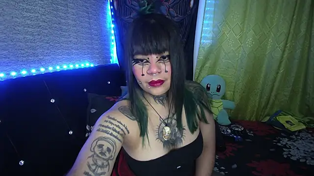 Snapshot of Eta_carinae chatting on 12/14/25, 02:28 Eta carinae online show from 12/14/25, 02:28