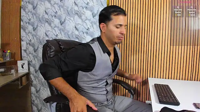 Snapshot of Hideintheoffice chatting on 03/12/26, 11:49 Hideintheoffice online show from 03/12/26, 11:49