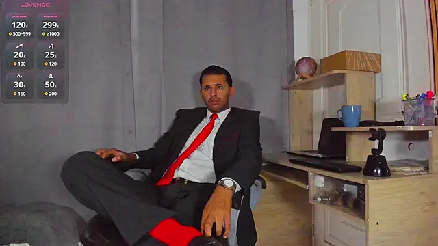 Hideintheoffice online show from 04/28/26, 12:32