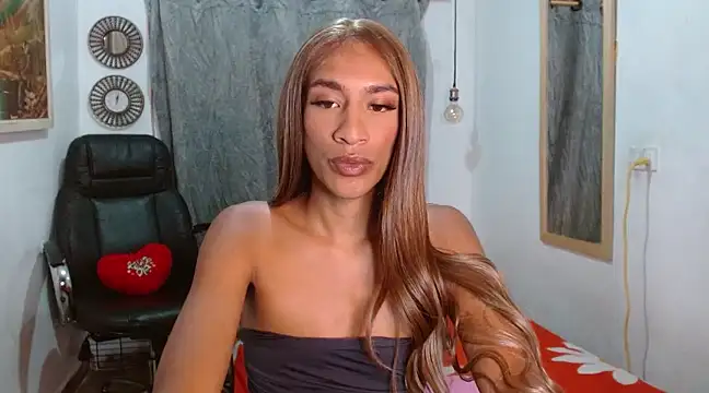 Snapshot of Dannacamilsaenz chatting on 01/29/25, 12:56 Dannacamilsaenz online show from 01/29/25, 12:56