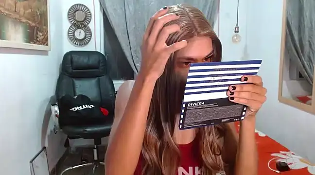 Snapshot of Dannacamilsaenz chatting on 03/04/25, 10:24 Dannacamilsaenz online show from 03/04/25, 10:24