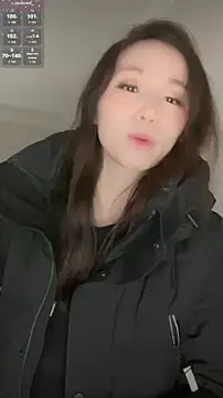 Snapshot of baobaomiqi_linger chatting on 11/02/25, 02:36 baobaomiqi linger online show from 11/02/25, 02:36