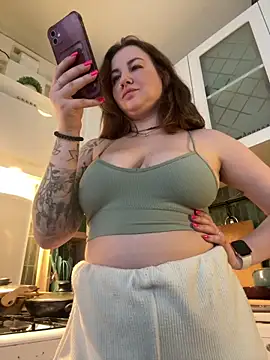 Snapshot of MayaMystic chatting on 03/17/26, 03:04 MayaMystic online show from 03/17/26, 03:04