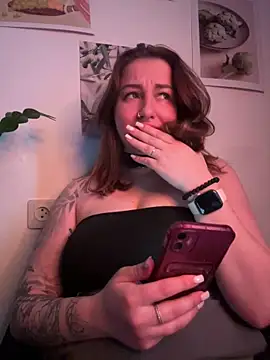 Snapshot of MayaMystic chatting on 04/09/26, 01:05 MayaMystic online show from 04/09/26, 01:05