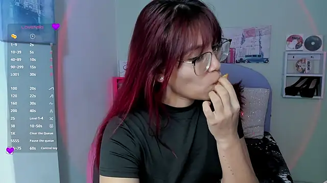 Snapshot of Fresita_Rosita chatting on 02/03/25, 12:36 Fresita Rosita online show from 02/03/25, 12:36