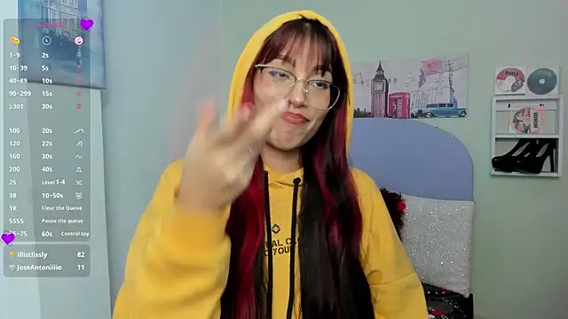 Snapshot of Fresita_Rosita chatting on 03/10/25, 06:12 Fresita Rosita online show from 03/10/25, 06:12