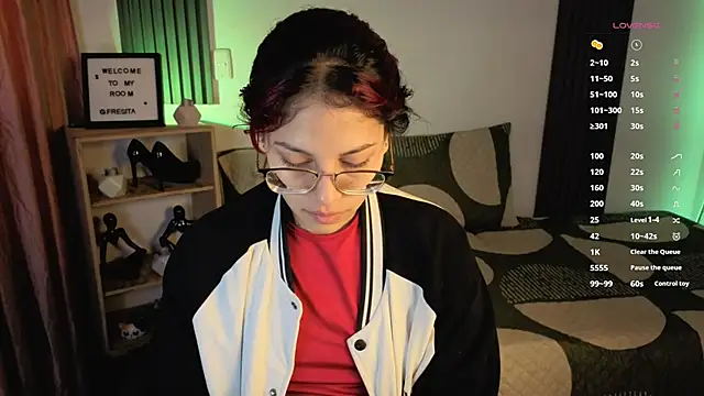 Snapshot of Fresita_Rosita chatting on 09/12/25, 12:27 Fresita Rosita online show from 09/12/25, 12:27