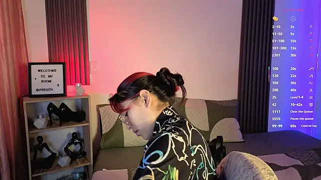 Snapshot of Fresita_Rosita chatting on 10/01/25, 12:55 Fresita Rosita online show from 10/01/25, 12:55