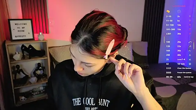 Snapshot of Fresita_Rosita chatting on 10/03/25, 12:46 Fresita Rosita online show from 10/03/25, 12:46