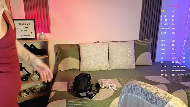 Snapshot of Fresita_Rosita chatting on 10/10/25, 12:15 Fresita Rosita online show from 10/10/25, 12:15