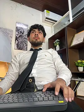 Snapshot of Samir_bear chatting on 04/25/26, 01:41 Samir bear online show from 04/25/26, 01:41
