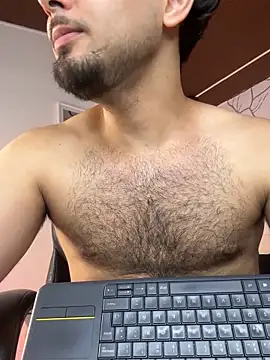 Snapshot of Samir_bear chatting on 05/11/26, 04:04 Samir bear online show from 05/11/26, 04:04