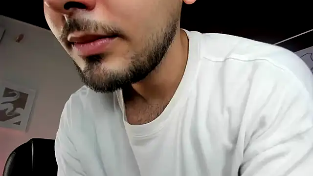 Snapshot of Samir_bear chatting on 06/22/26, 12:57 Samir bear online show from 06/22/26, 12:57