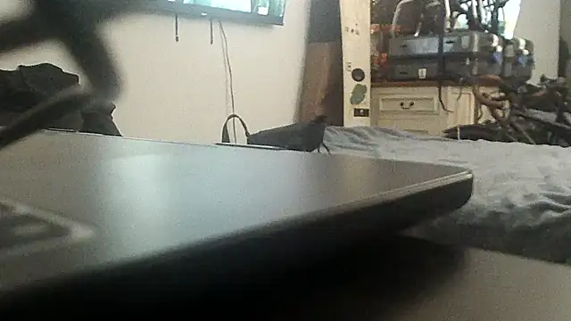 teek1234 1 online show from 10/18/25, 04:04